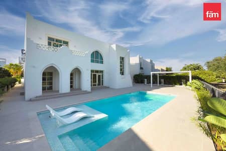 4 Bedroom Villa for Rent in Jumeirah Islands, Dubai - Vacant | Renovated | Pool | Unfurnished | Maid