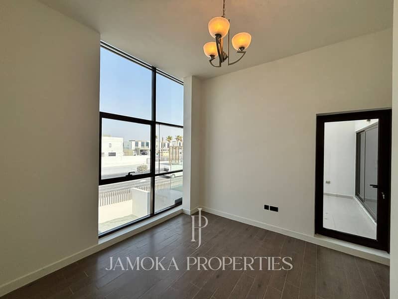 Brand New | Ready to Move | Private Garden