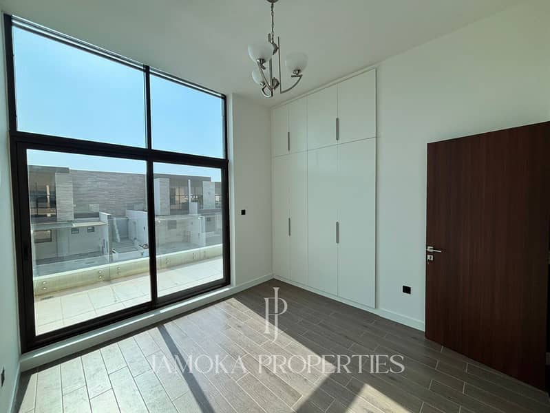 Brand New | Ready to Move | Private Garden - Image 11