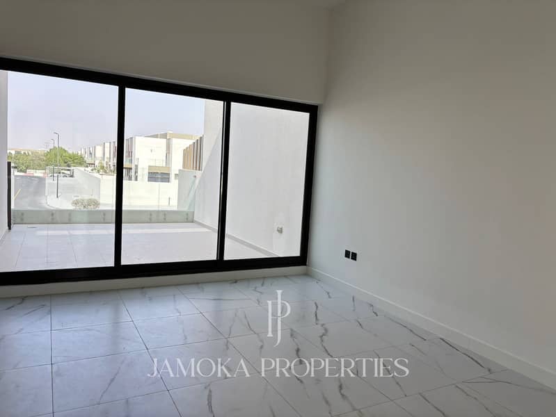 Brand New | Ready to Move | Private Garden - Image 16