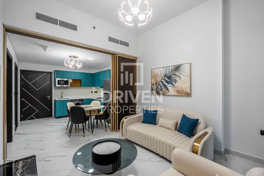 Ready to move in | Fully Furnished | Mid Floor