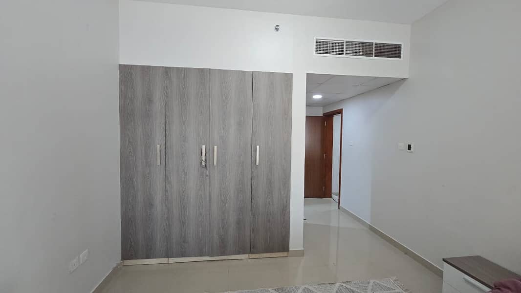 4 f034fdc9-5ce6-47e5-bcc0-bd2636681b6d. jpg