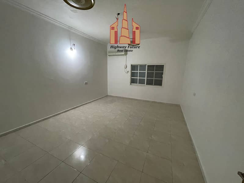 6 200296. jpg
