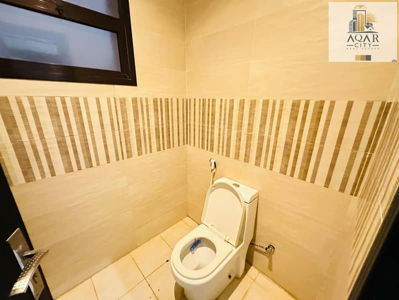 15 1803ec32-9d00-45ab-ae70-ffb2a785dc36. jpg