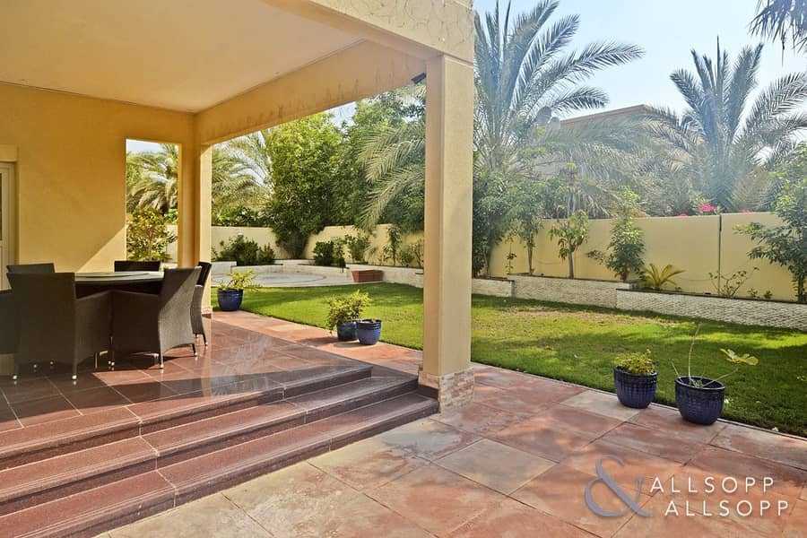 4 Beds | Private Garden | Marble Flooring