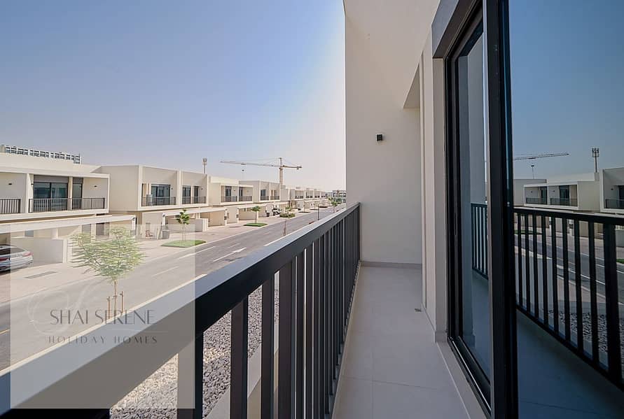 28 Balcony View. 3. jpg