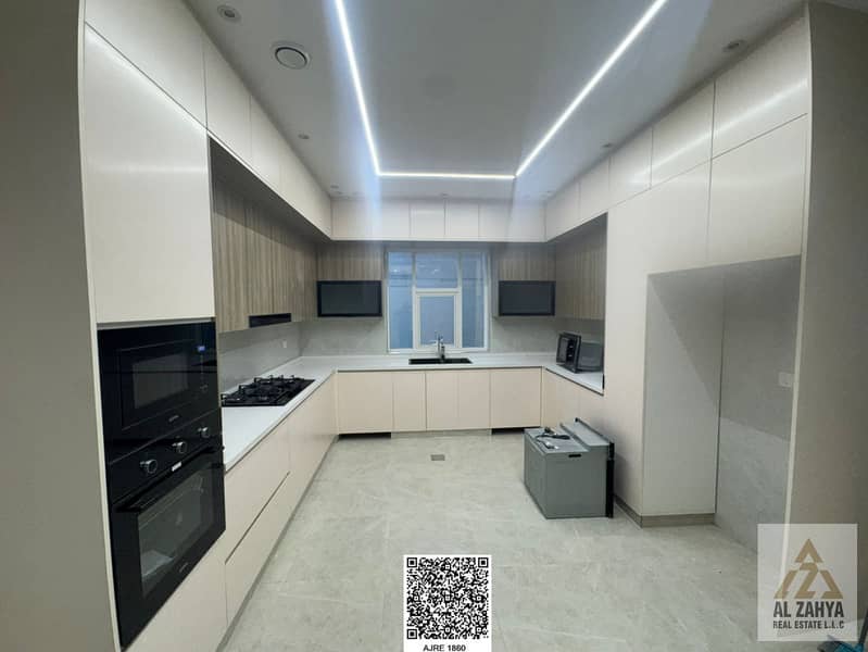 4 aebe9025-c889-4e5a-836a-c179444b2ba5. jpg