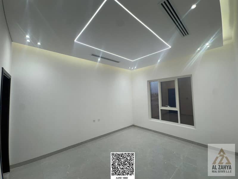 14 f57dcd13-e075-414e-be76-8ec76a07bf66. jpg