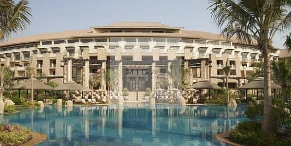 شقة فندقية 2 غرفة نوم للايجار في نخلة جميرا، دبي - SWIMMING POOL. jpg