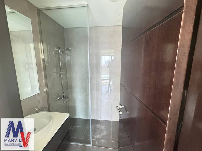 Investment Option | High ROI | Vacant - Image 10