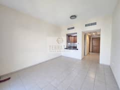 STUDIO NEXT TO METRO STATION | WELL MAINTAINED