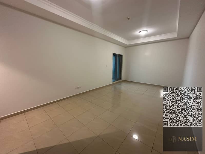 43 ef28f86e-df94-46ab-8970-8c1fdb38d910. jpg