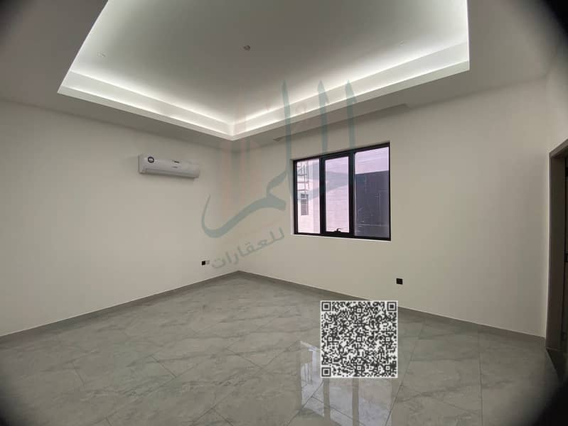 8 WhatsApp Image 2025-09-25 at 12.02. 37 PM (1). jpeg
