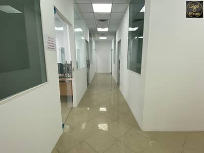 مکتب  للايجار في منطقة الكرامة، عجمان - IMG-20250922-WA0028. jpg