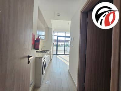 Студия в аренду в Мейдан Сити, Дубай - 2db8f413-9da2-464b-a1d8-6fff1cf938e8. jpg