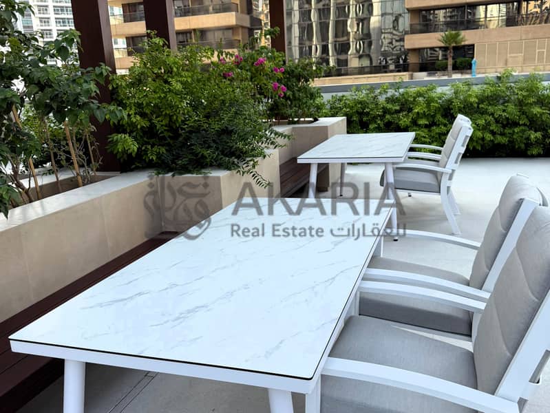 26 Outdoor lounge. jpeg