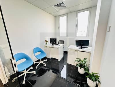 مکتب  للايجار في ديرة، دبي - 6fa30099-505b-48f0-8676-944192c4bea7. jpg