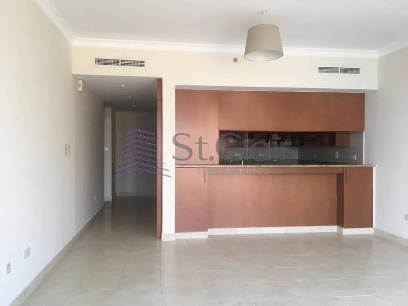 Full Golf Course View | 2 Beds with Balcony