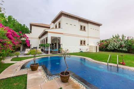 Upgraded Corner Huge Plot Granada w/ Pool Upgraded Corner Huge Plot Granada w/ Pool