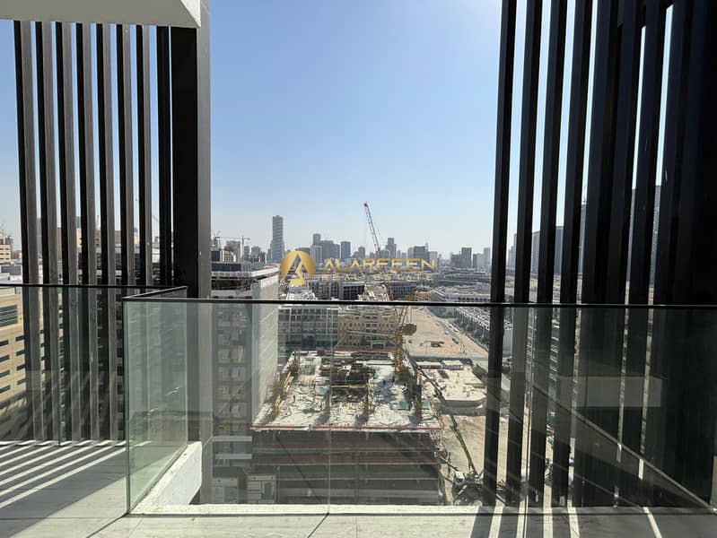 Spacious Apartment | with best ammenities | Road view - Image 2