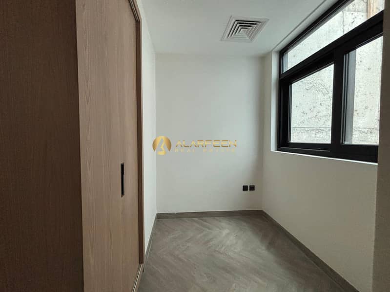 Spacious Apartment | with best ammenities | Road view - Image 13