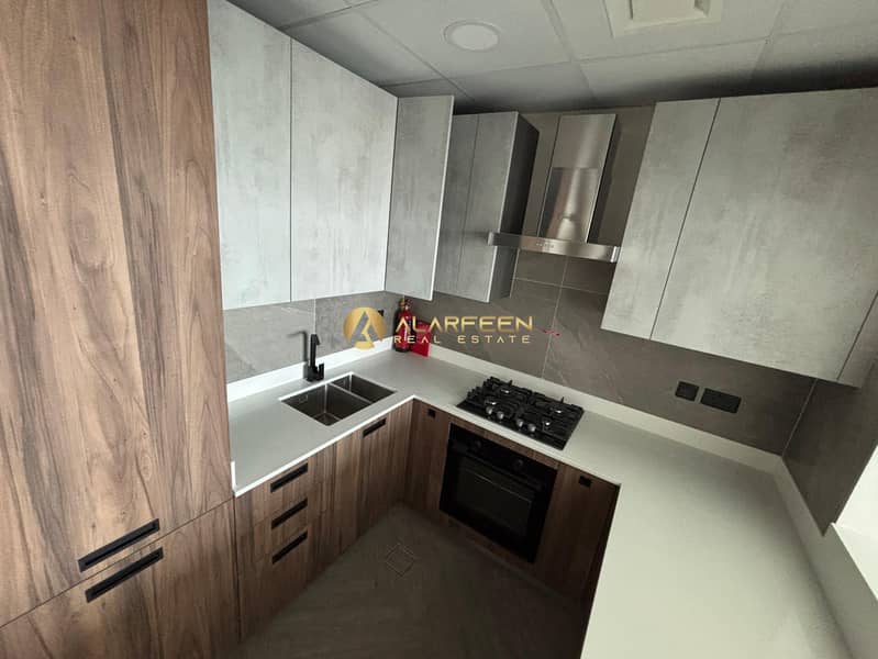 Spacious Apartment | with best ammenities | Road view - Image 15