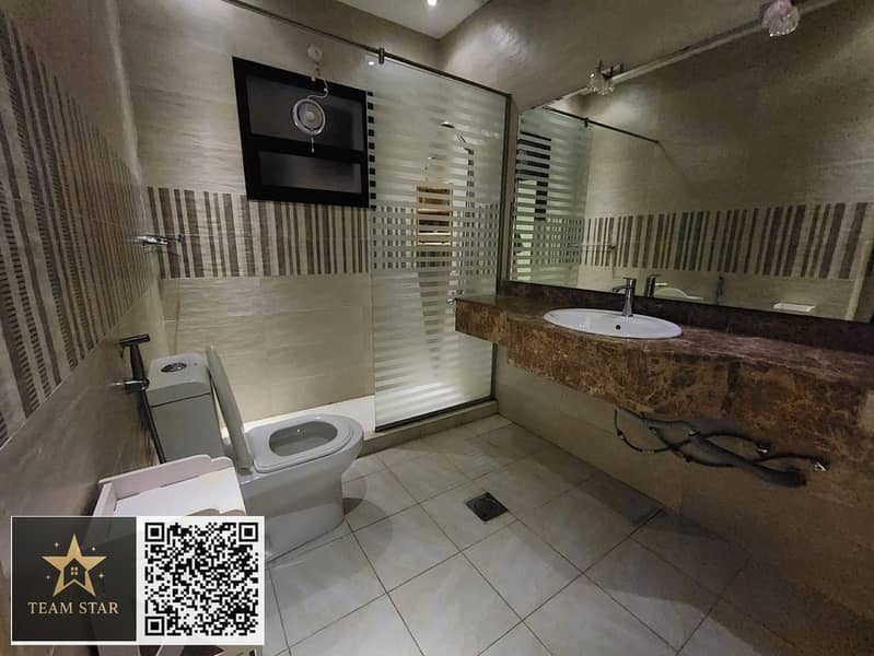 24 IMG-20250929-WA1278. jpg
