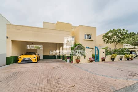 4 Bedroom Villa for Rent in The Meadows, Dubai - Upgraded | Landscaped | Near Lake and Park