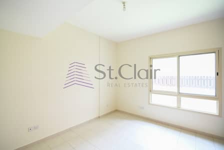Investors Deal! Rented 3 Beds with Pool View Investors Deal! Rented 3 Beds with Pool View