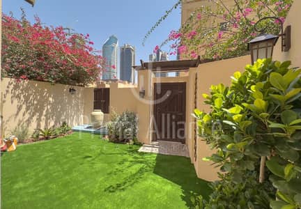 1 Bedroom Flat for Sale in Downtown Dubai, Dubai - Garden 1BR | Upgraded | Very Private | Vacant