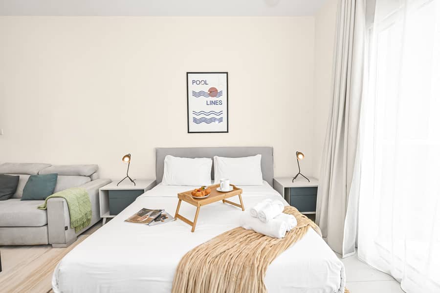 Chic Studio in Downtown | Balcony with a View | Spacious & Fully Equipped - Image 9