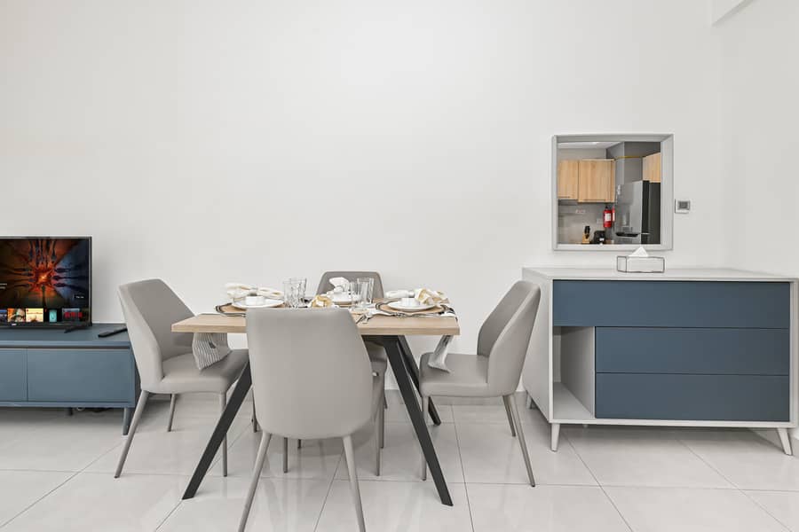 Chic Studio in Downtown | Balcony with a View | Spacious & Fully Equipped - Image 16