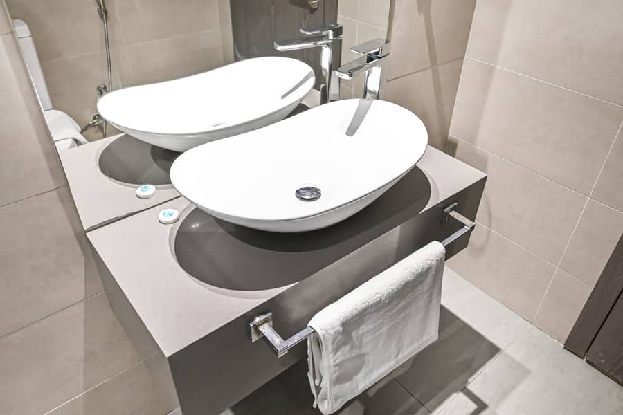 Chic Studio in Downtown | Balcony with a View | Spacious & Fully Equipped - Image 23