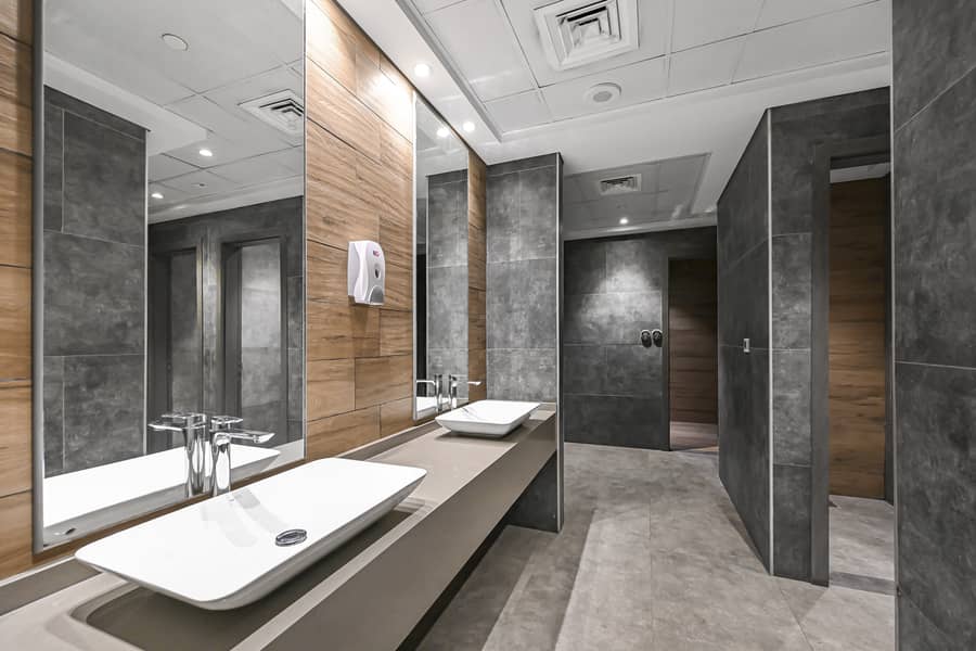 Chic Studio in Downtown | Balcony with a View | Spacious & Fully Equipped - Image 27