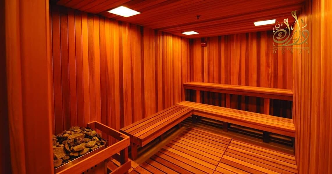 10 Locker-Room-Dry-Cedar-Sauna-e156. jpg
