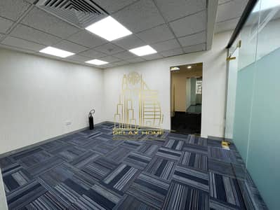 مکتب  للايجار في شارع الشيخ زايد، دبي - IMG-20250929-WA0058. jpg