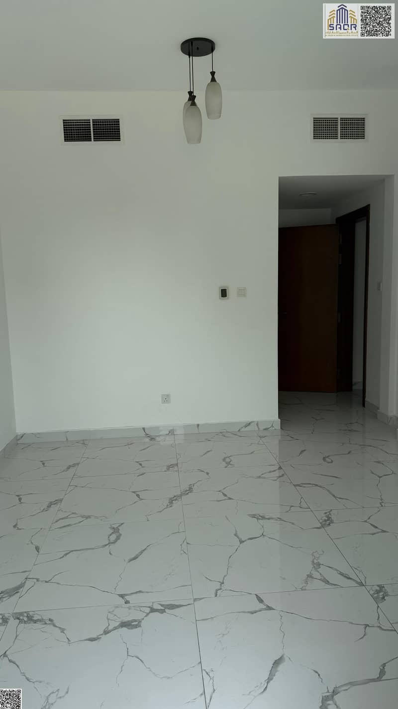13 bd5099cd-c399-400c-beb8-71f7441895da. jpg