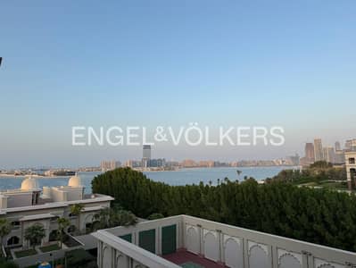 2 Bedroom Flat for Rent in Palm Jumeirah, Dubai - Sea View | Fully Furnished | Renovated