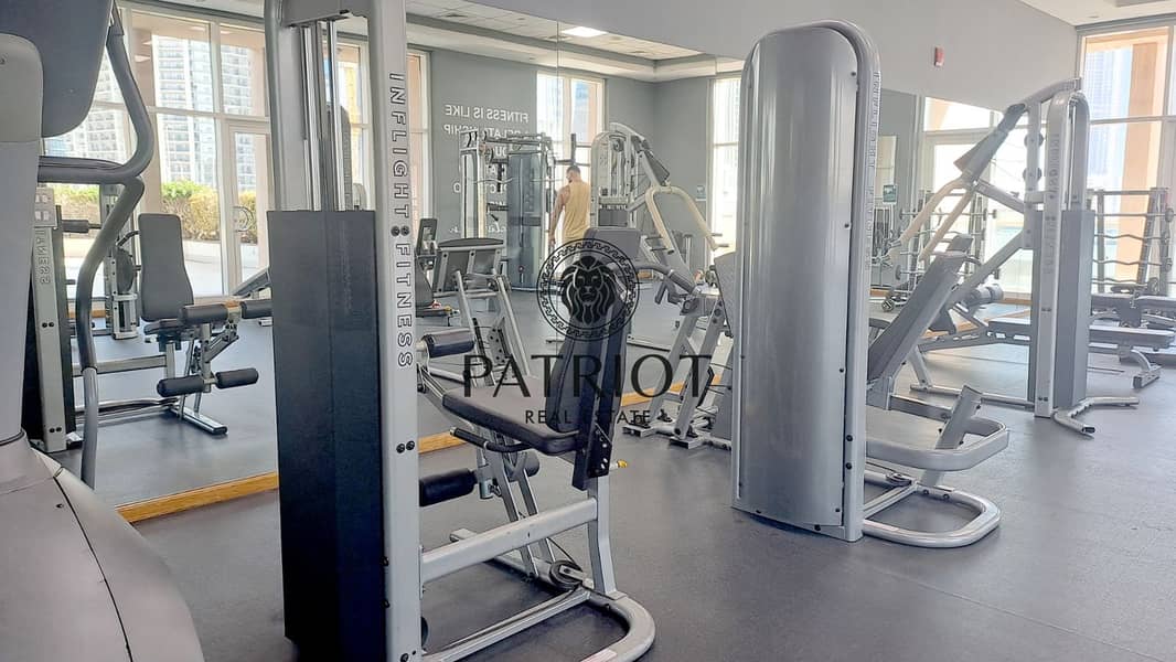 24 Churchill tower 1BR photo 3. jpg