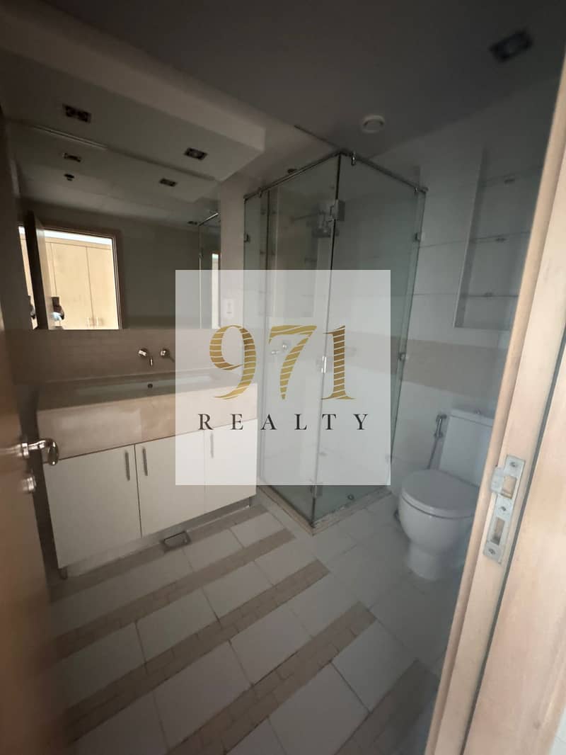 8 2 BATH. jpeg
