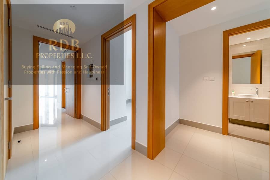 3 master bedroom bathroom. jpg