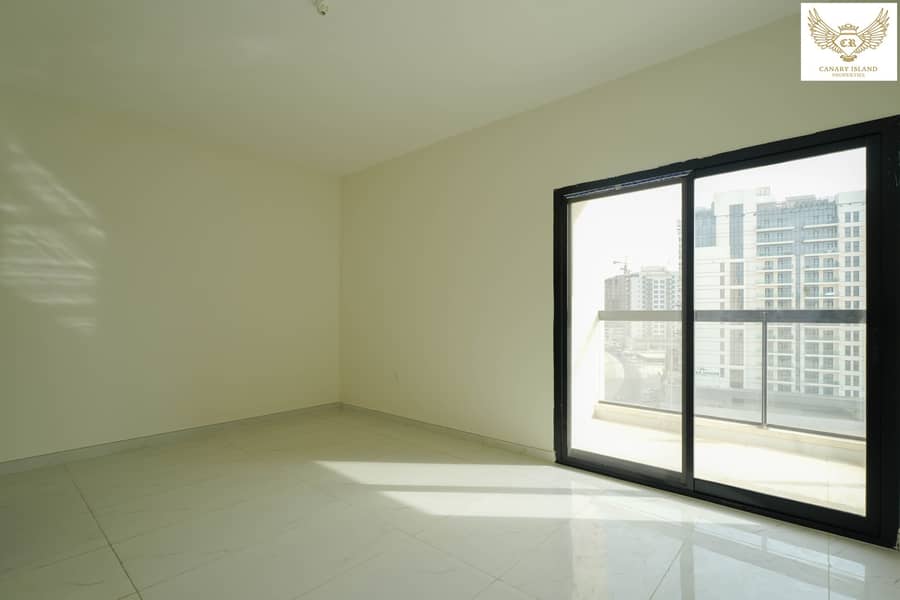 11 DIL09360. jpg
