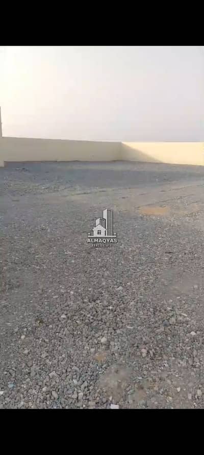 مستودع  للايجار في صناعية الصجعة، الشارقة - Screenshot_20250930_112822_Video Player. jpg