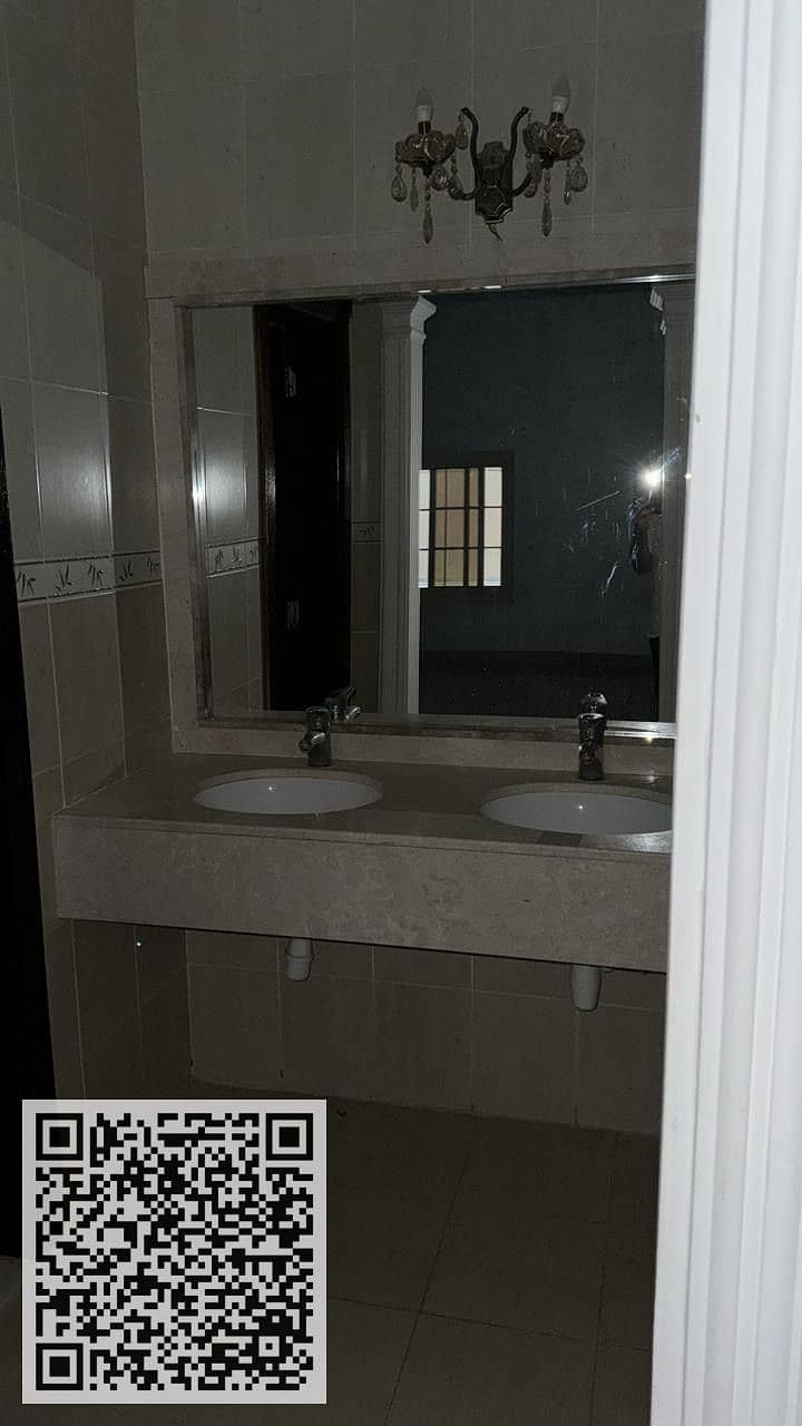 8 505c56eb-5e9d-4110-9c7b-5dff4726ac52. jpg