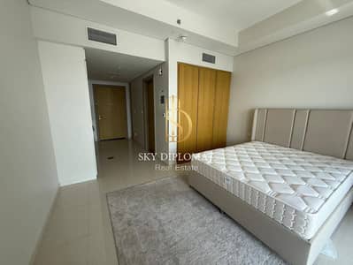 Studio for Rent in Business Bay, Dubai - Sea View l Furnished l Prime Location