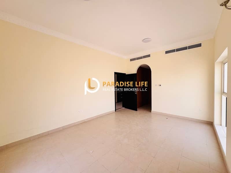 4 10fb7eb8-adfe-4ec1-9979-74dafc3ad047. jpg