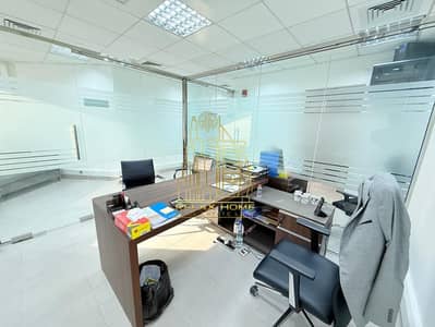 مکتب  للايجار في شارع الشيخ زايد، دبي - IMG-20250922-WA0075. jpg