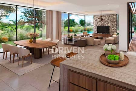 4 Bedroom Villa for Sale in Dubailand, Dubai - Modern and Stunning Villa | Motivated Seller