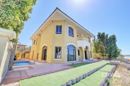 5 Bedroom Villa for Sale in Palm Jumeirah, Dubai - Vacant | Skyline View | Best Price