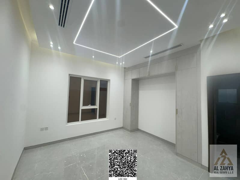 14 f60baa28-ae7f-4e92-bd14-f498be7da7e2. jpg